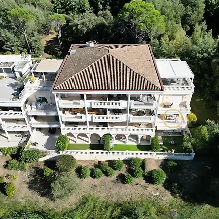 Avec Piscines, Golf Barbossi - Palmazur ماندوليو لا نابول